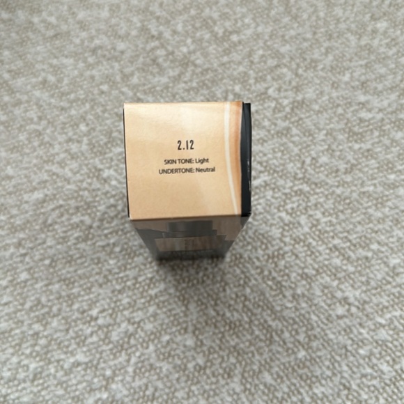 BRAND NEW - smashbox foundation in shade light neutral - Picture 3 of 3